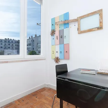 Quiet And Sunny Place By Lovelystay Lisbon
