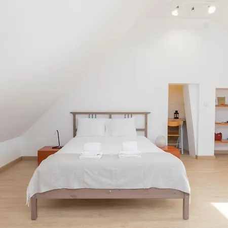 Apartment Quiet And Sunny Place By Lovelystay